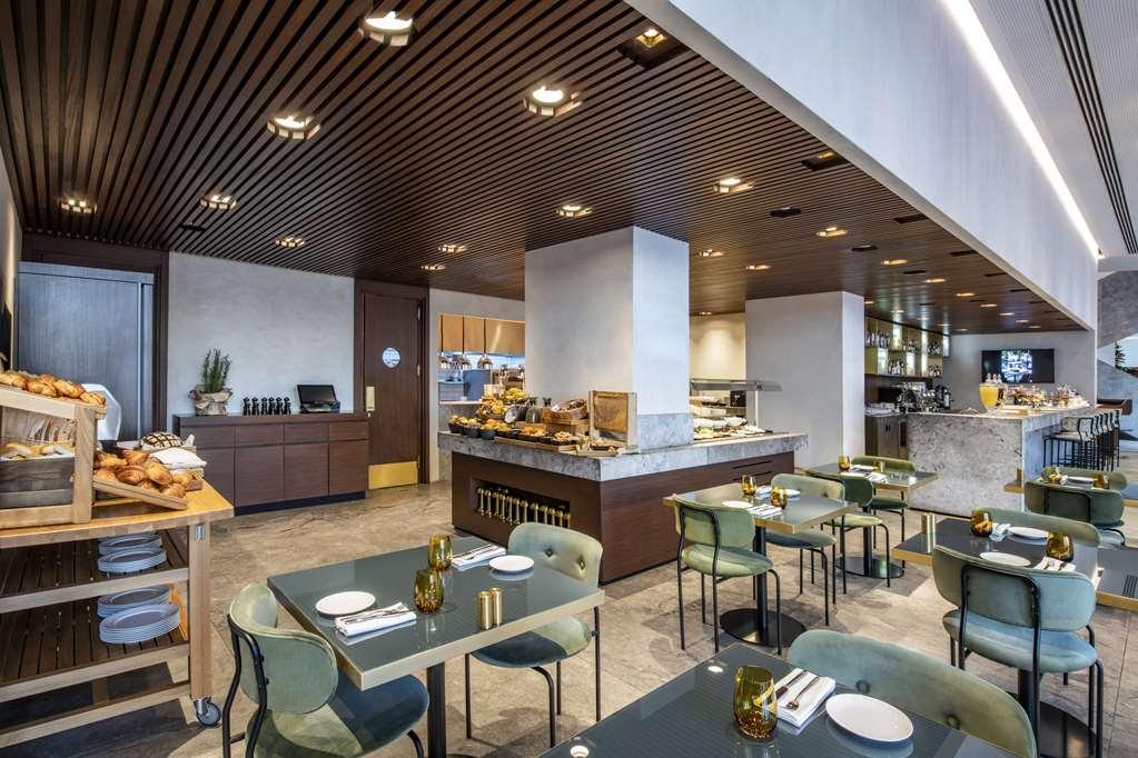 Hilton Garden Inn Tbilisi Chavchavadze Restaurant photo