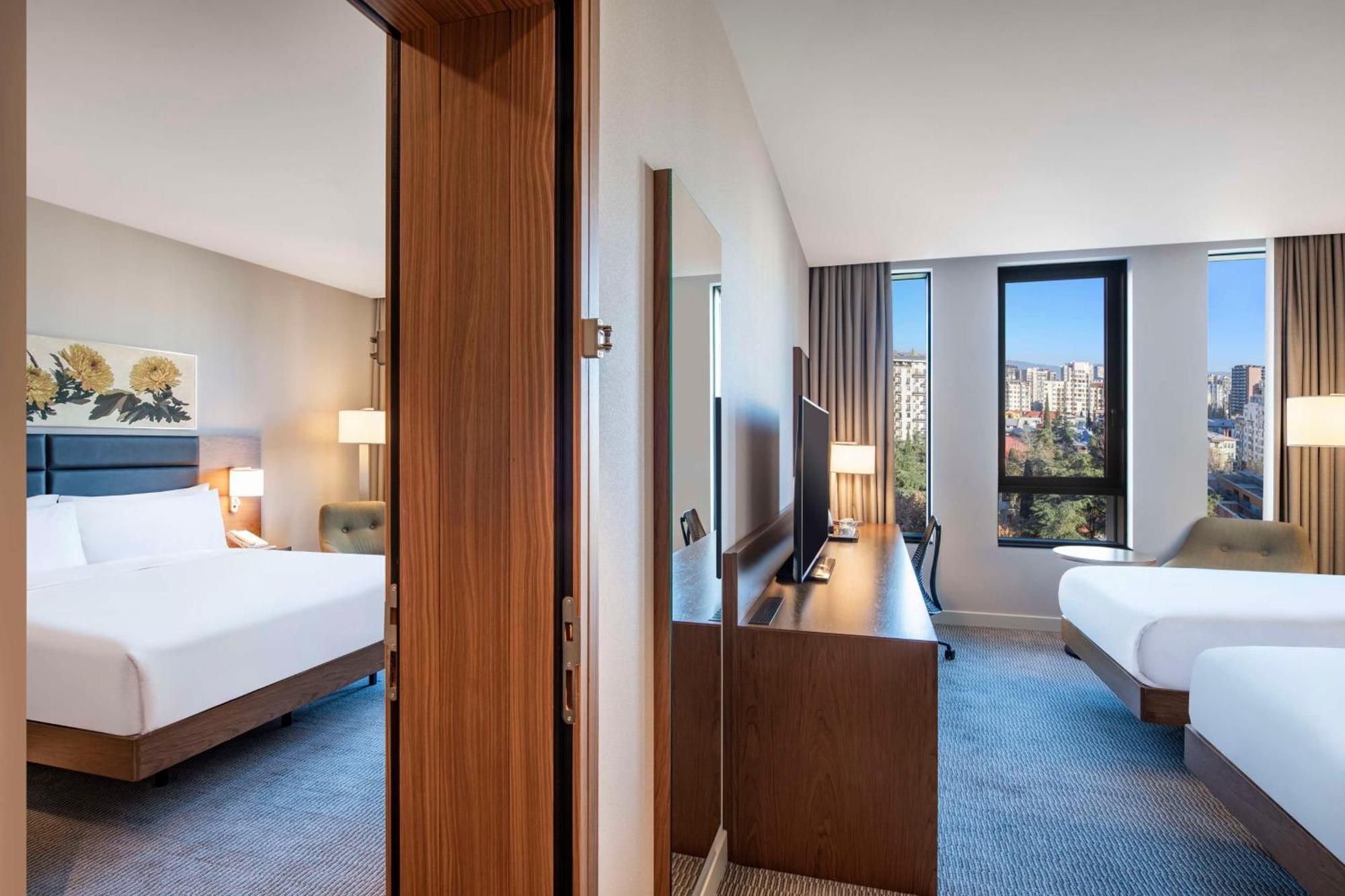 Hilton Garden Inn Tbilisi Chavchavadze Extérieur photo