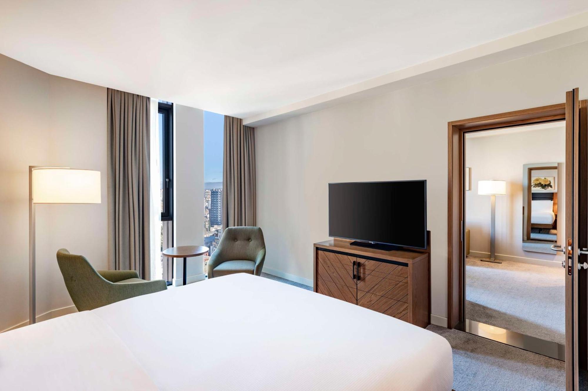 Hilton Garden Inn Tbilisi Chavchavadze Extérieur photo