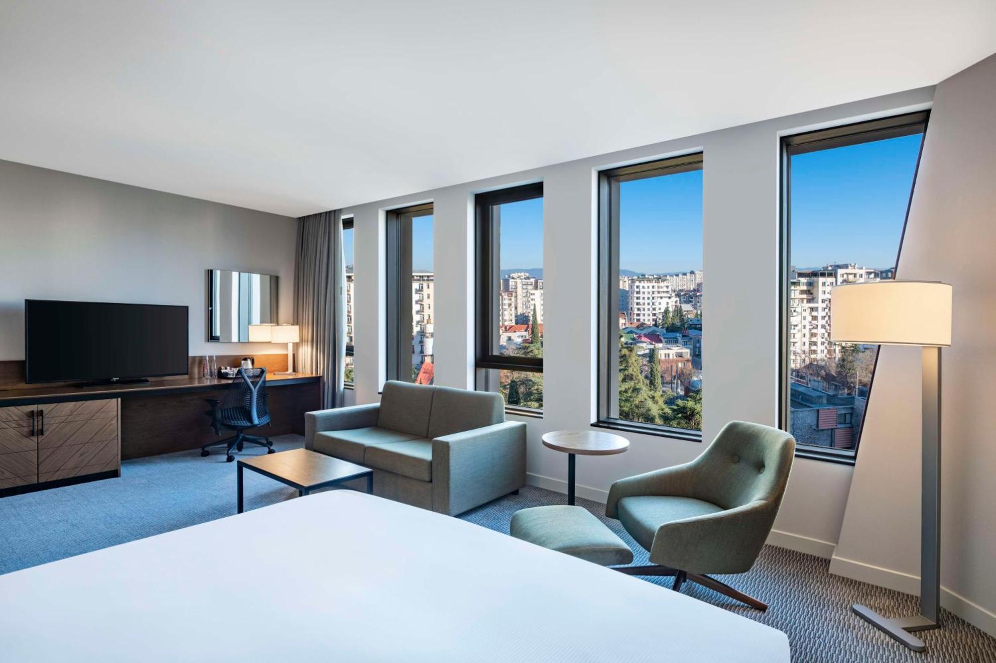 Hilton Garden Inn Tbilisi Chavchavadze Extérieur photo