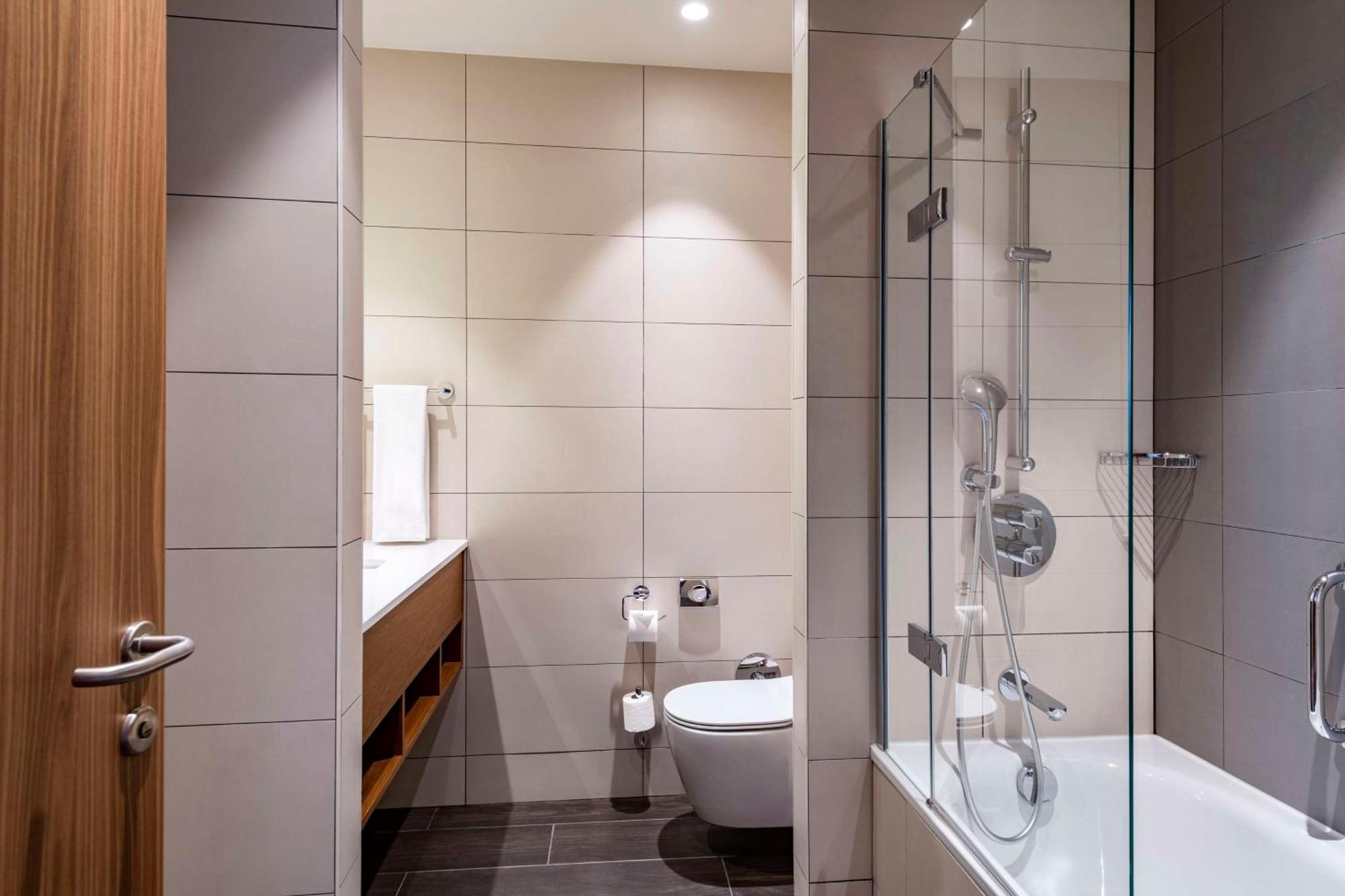 Hilton Garden Inn Tbilisi Chavchavadze Extérieur photo