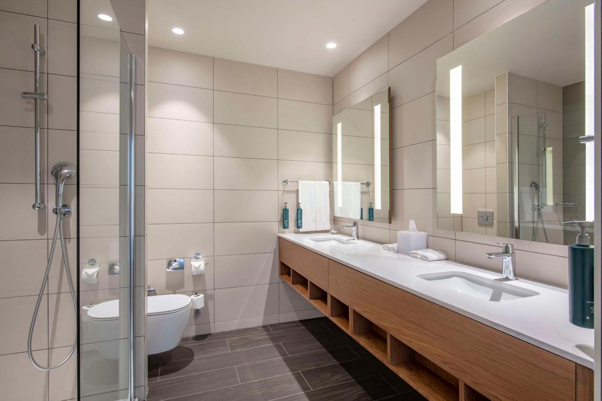 Hilton Garden Inn Tbilisi Chavchavadze Extérieur photo