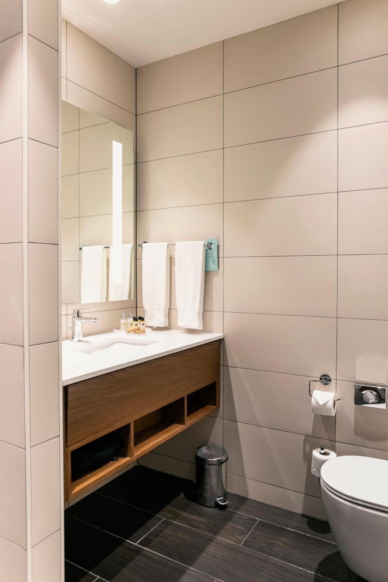 Hilton Garden Inn Tbilisi Chavchavadze Extérieur photo