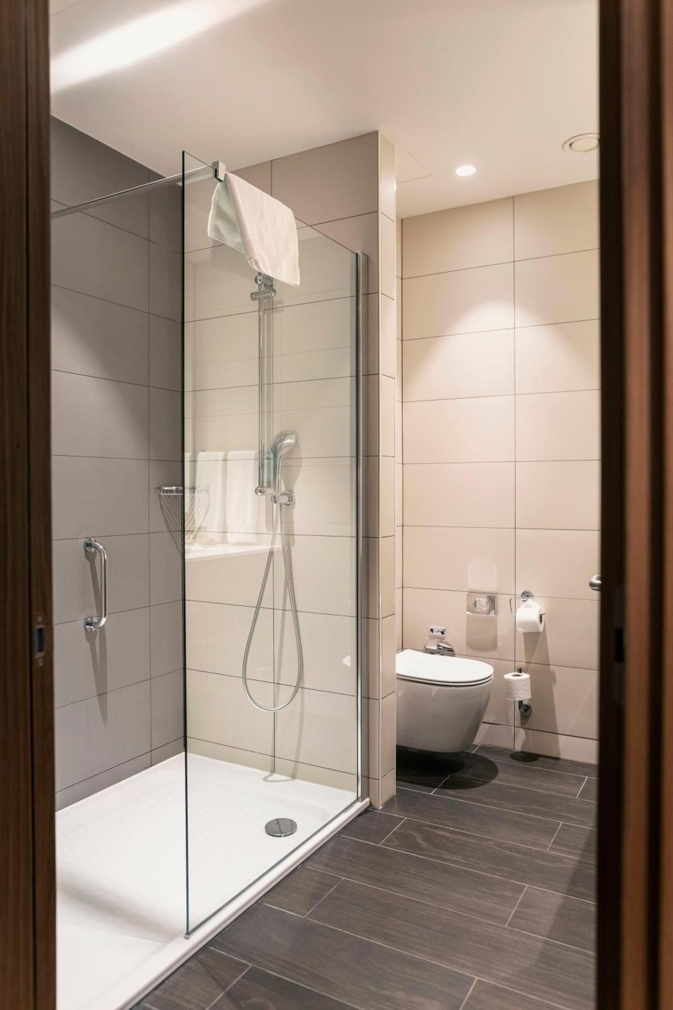 Hilton Garden Inn Tbilisi Chavchavadze Extérieur photo